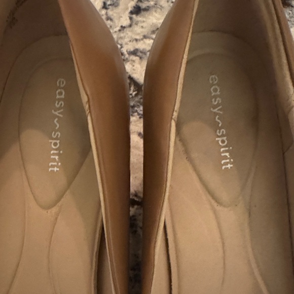 Easy Spirit Tan Buckle Block Heels Size 11 - Picture 3 of 5
